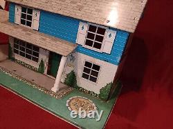 Vintage Marx Tin Litho Dollhouse 2 Story 5 Rooms Carport 26x15x15 Please Read