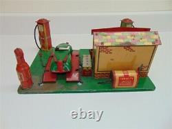 Vintage Marx Tin Roadside Rest Stop Gas Station Toy withCar-For display or Restore