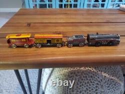 Vintage Marx Tin Wind Up Sleek Marxlines Trailblazer Toy Train With key. Beauty