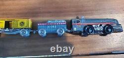 Vintage Marx Tin Wind Up Sleek Marxlines Trailblazer Toy Train With key. Beauty