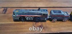 Vintage Marx Tin Wind Up Sleek Marxlines Trailblazer Toy Train With key. Beauty