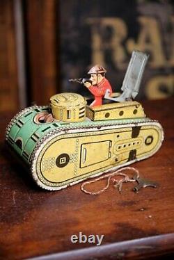 Vintage Marx Wind Up Toy Military Tank with Key Doughboy soldier antique Old