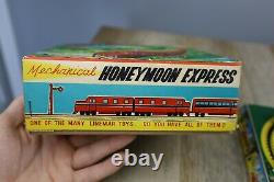 Vintage NOS 1930s Marx Honeymoon Express Tin Litho Wind Up Train + Box Works