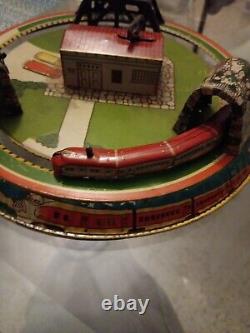 Vintage Tin Wind Up Marx Honeymoon Express Toy Train Made In USA tin Toy Lot