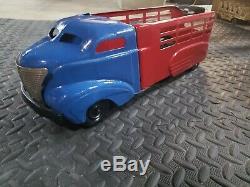 Vintage Wyandotte Marx Pressed Steel Large Toy Truck Tin Toy Grill tow truck