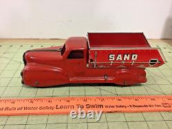Vintage pressed steel & tin Marx RARE wind-up sand gravel 9 inch dump truck READ