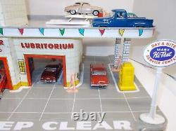 Vtg Tin Litho MARX Service Center/ Gas Station with Working Elevator & Accessories